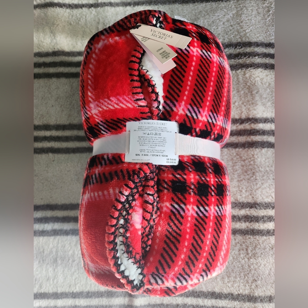 Victoria's Secret Red and Black Plaid Throw - Picture 2 of 3